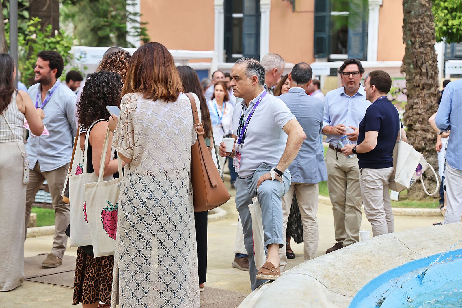 Imágenes del ambiente en el X Congreso de Frutos Rojos de Huelva