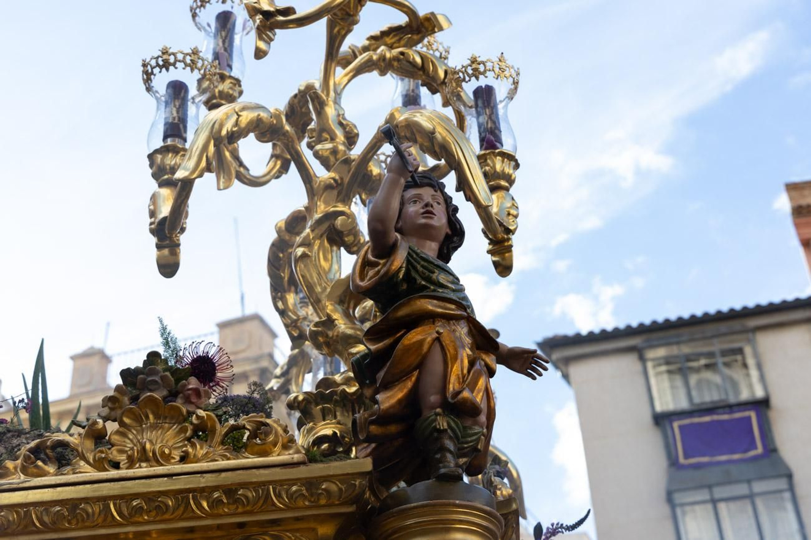 Las cofradías de la Vera Cruz, Expiración y Gran Poder lucen sus cortejos en la calle