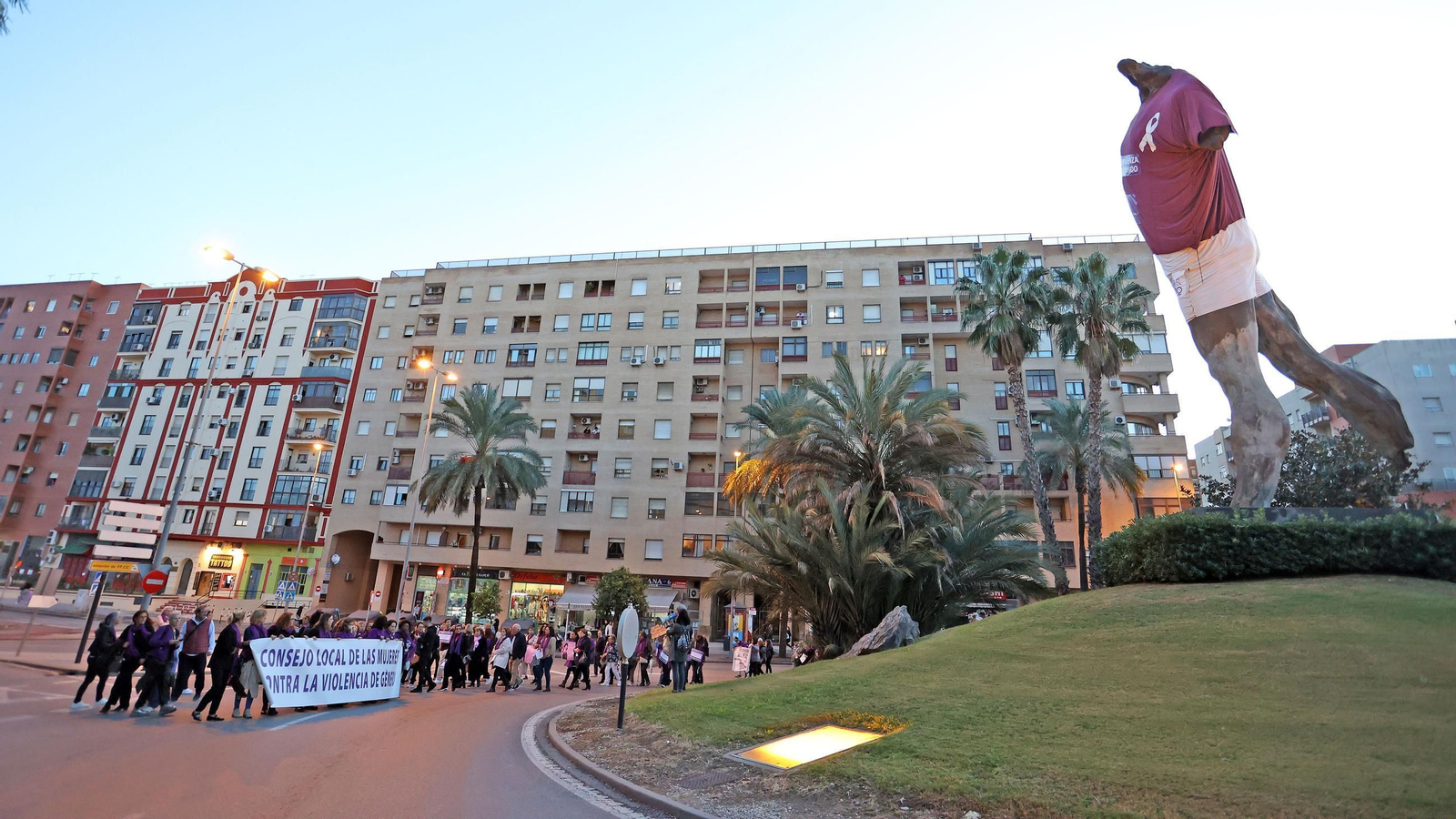 Imágenes de la manifestación del 25N 2024 en Jerez