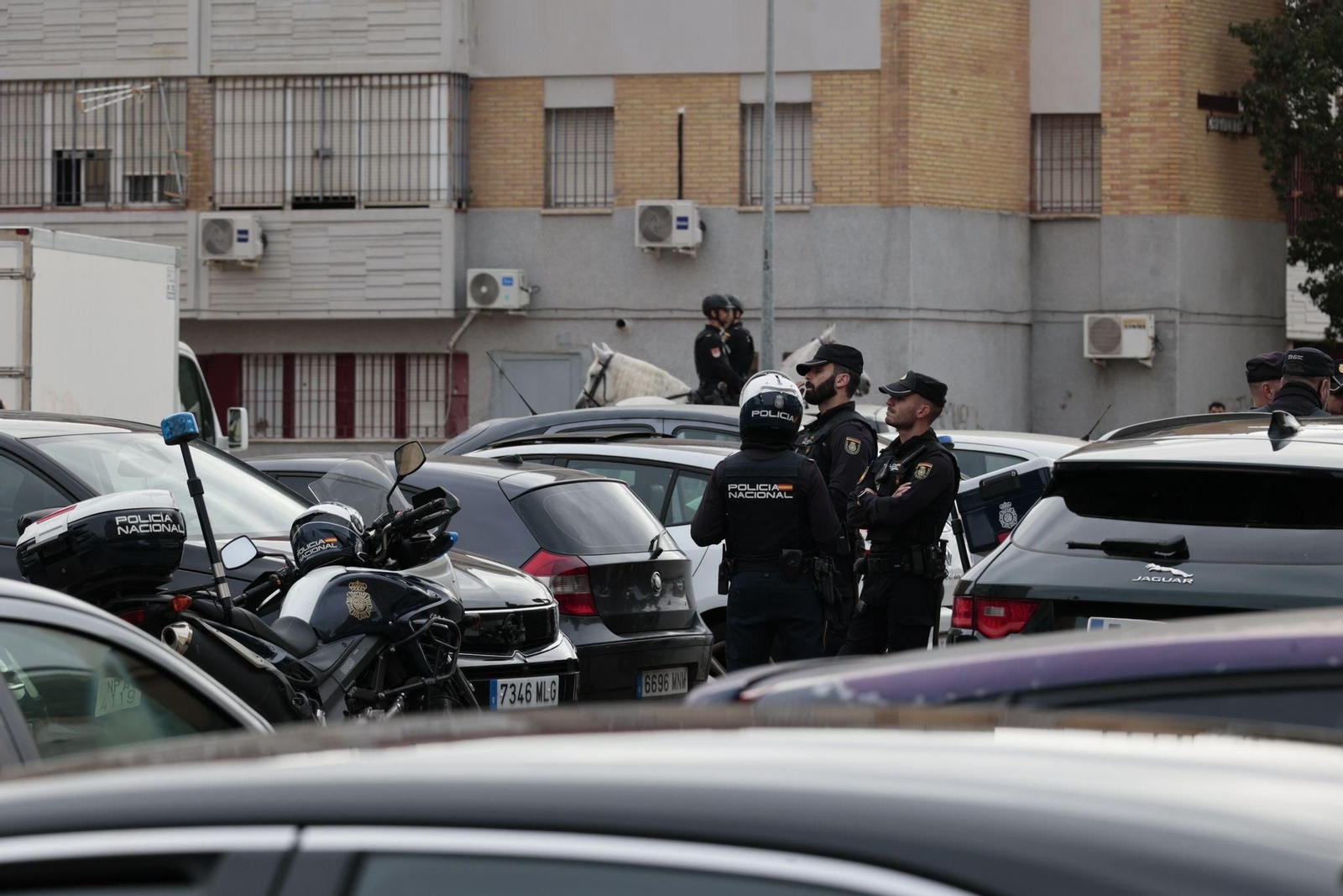 La nueva operación de la Policía Nacional en las Tres Mil Viviendas, en imágenes