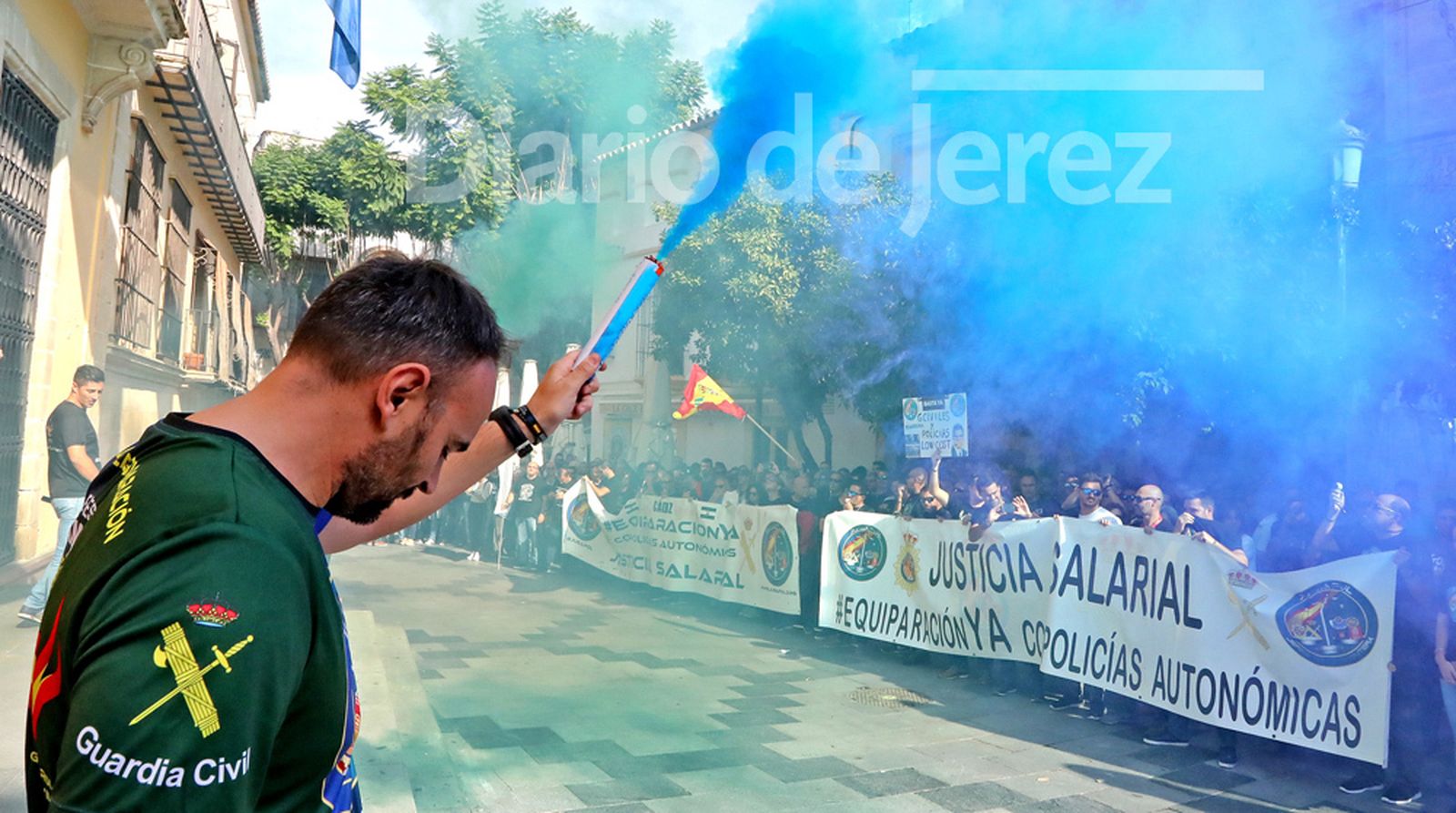 'Jusapol' se manifiesta frente al Ayuntamiento de Jerez