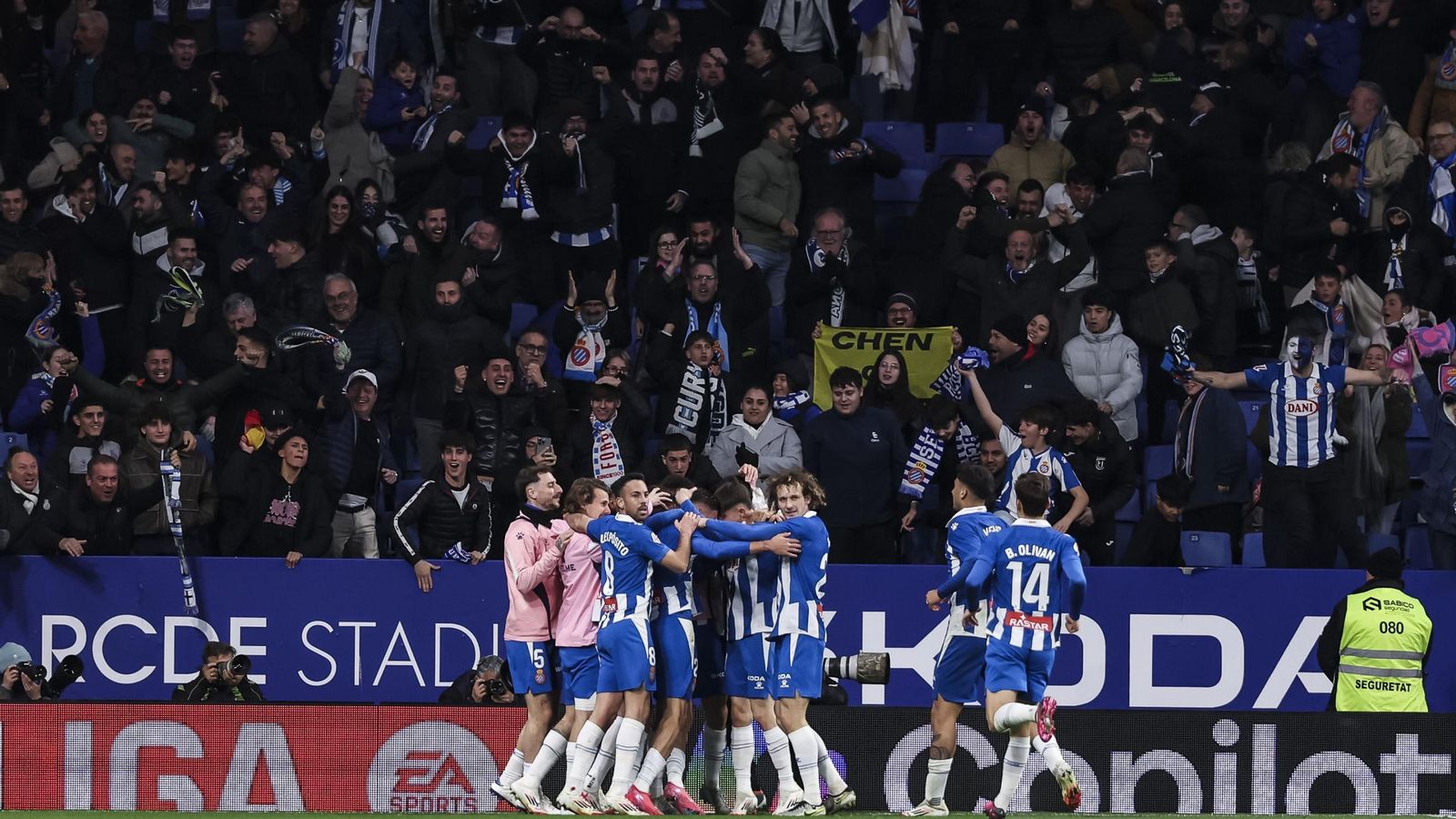 Roberto ya golea y gana partidos con el Espanyol