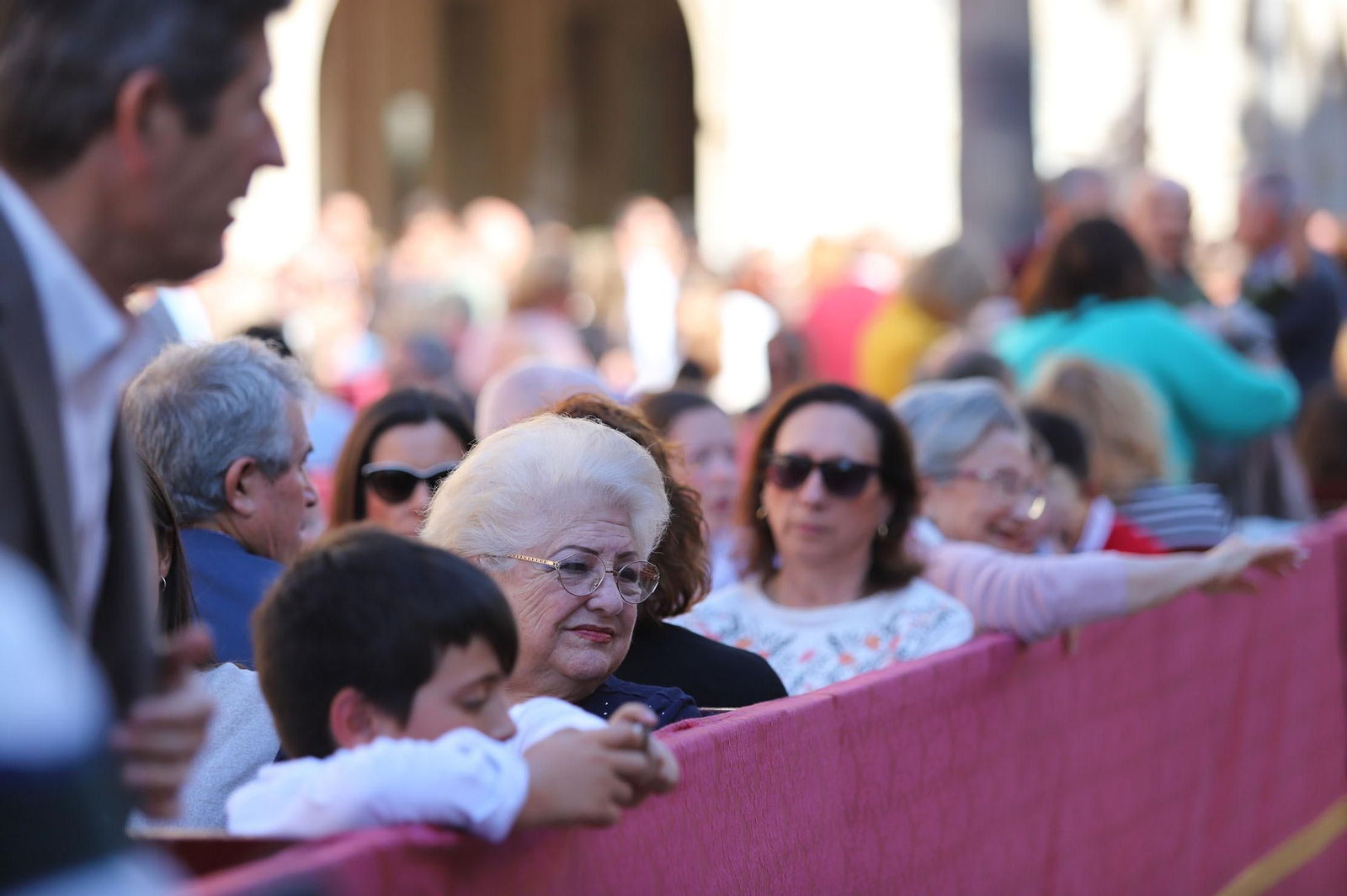 Ambiente  para recibir a la Legión en las calles de Huelva