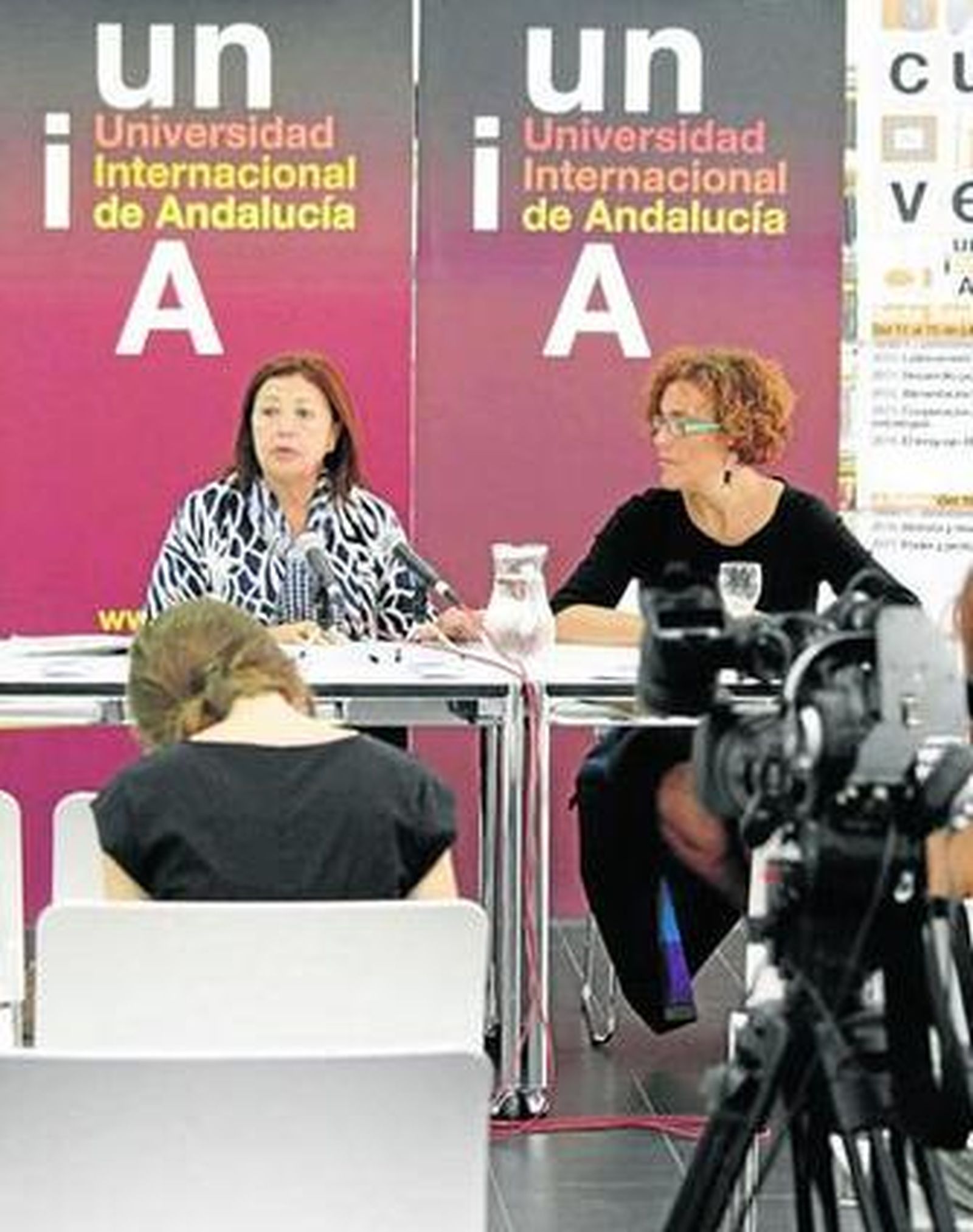 Rosa Quesada Segura y Yolanda Pelayo, ayer en la UNIA.