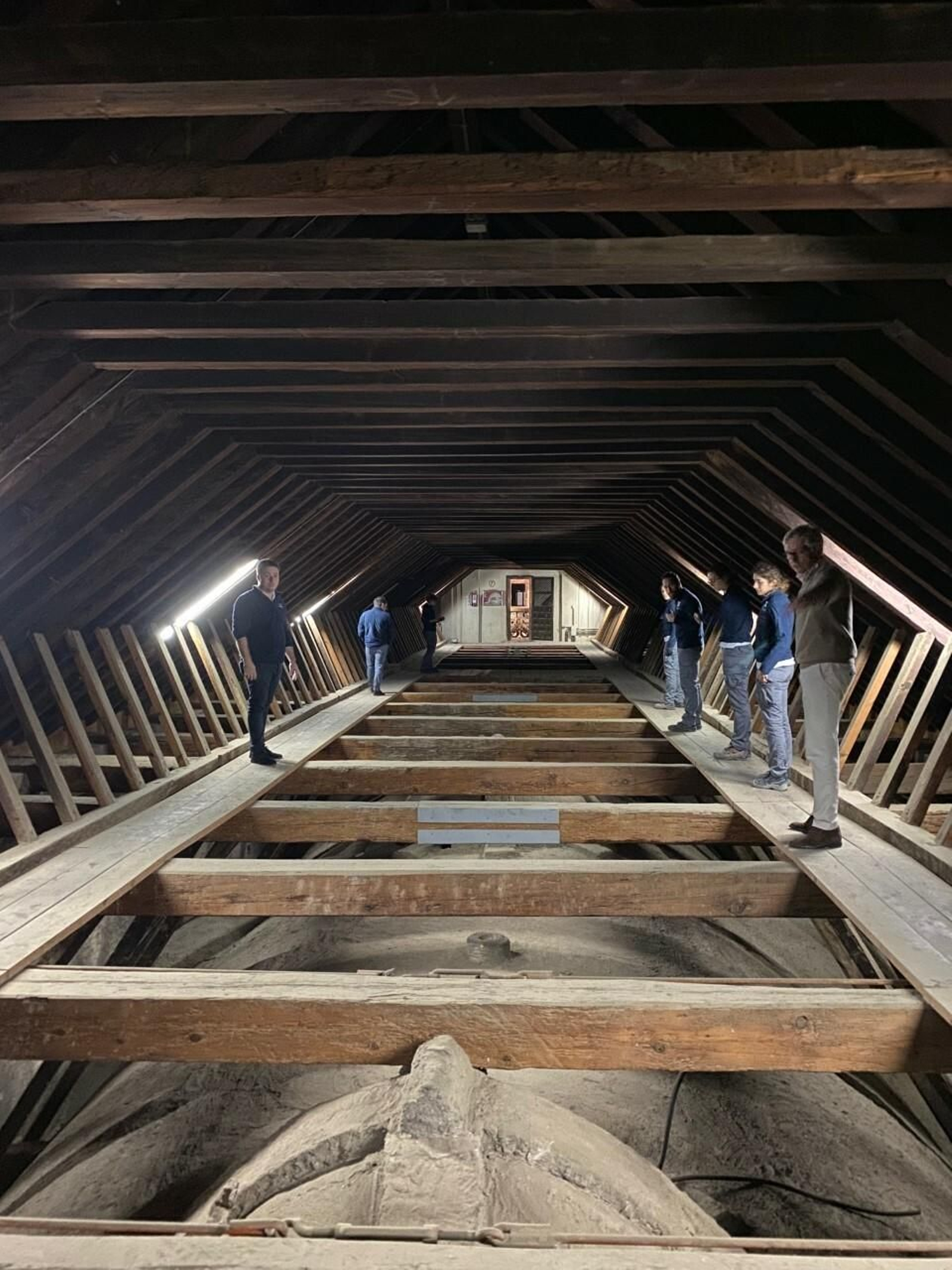 Camaranchón sobre la nave principal del templo que soporta la cubierta.