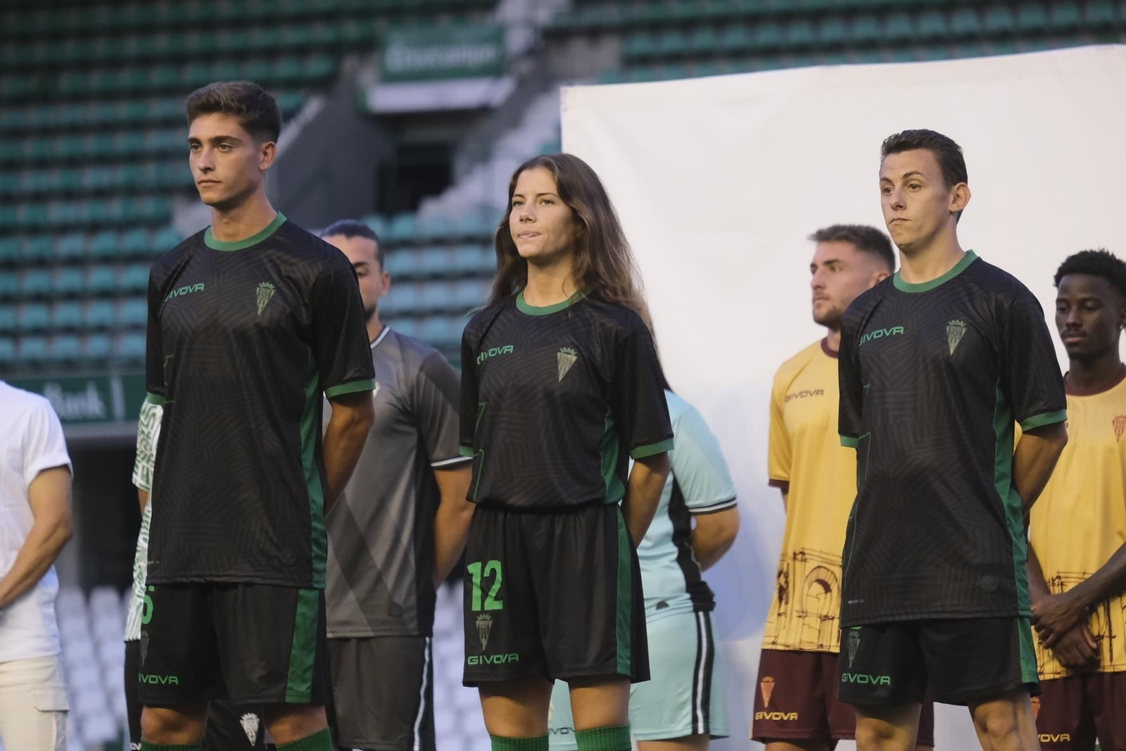 Las mejores fotos de las nuevas camisetas del Córdoba CF Las mejores fotos de las nuevas camisetas del Córdoba CF