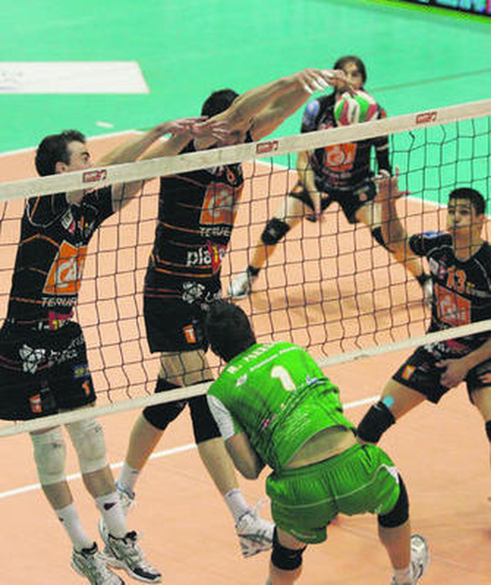 Unicaja tendrá que superar a los turolenses en su cancha de Los Planos.