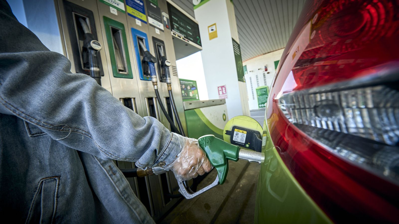 El Gobierno investiga una posible importación de diésel ruso a España a través de Marruecos