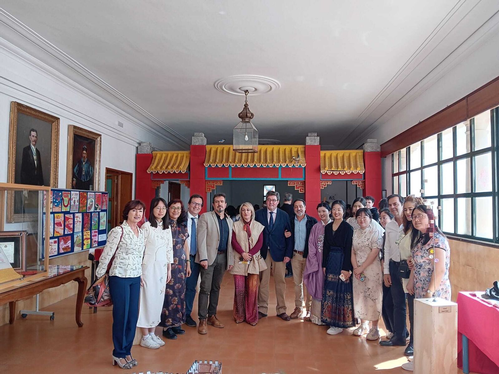 Un momento de la inauguración de la exposición.