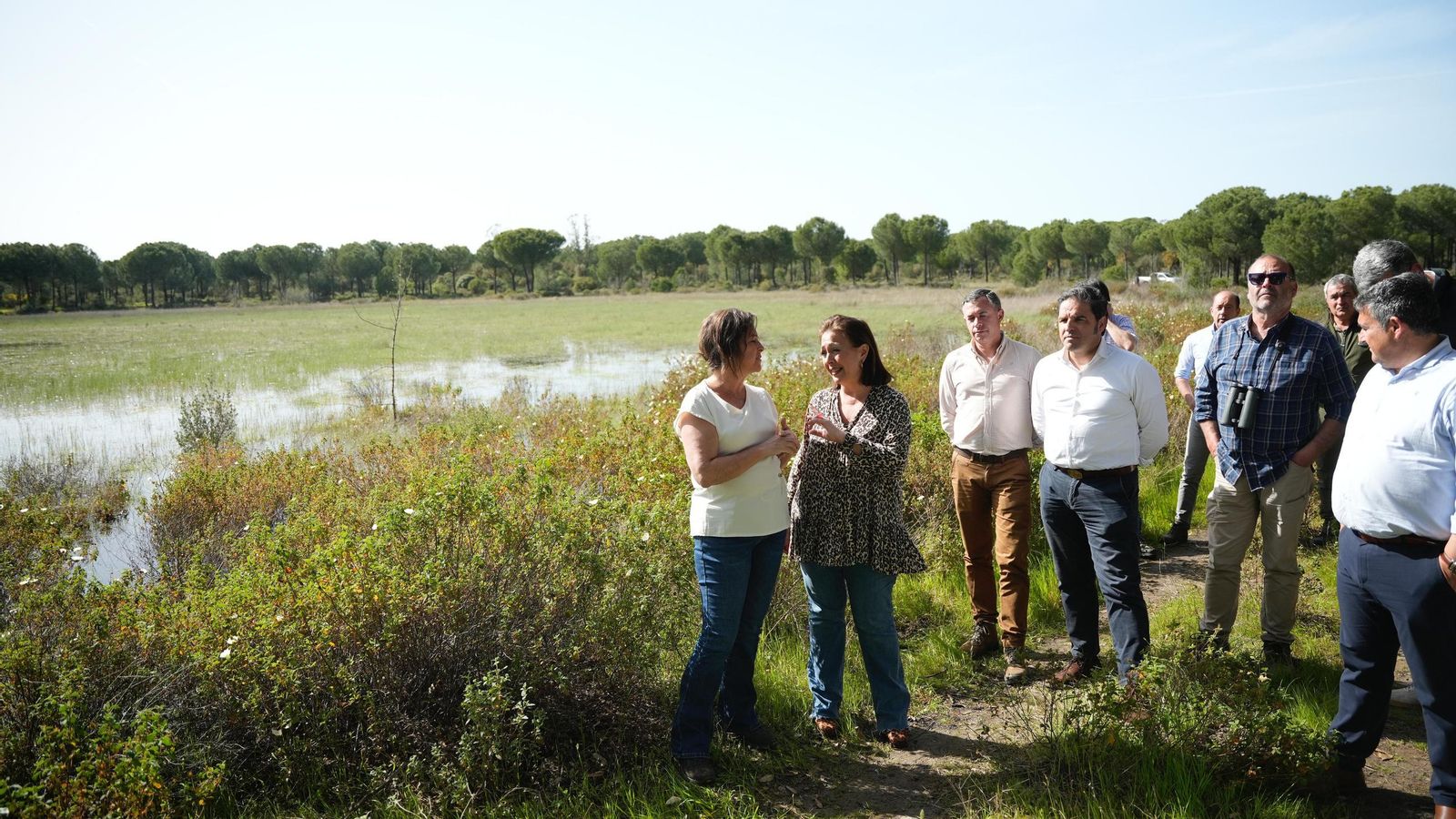 Un momento de la visita de Catalina García al espacio natural.