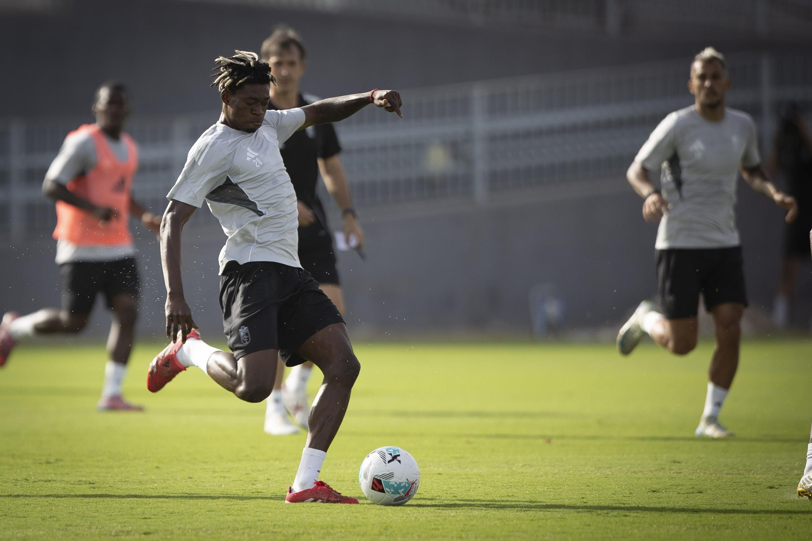 Las imágenes del entrenamiento del Granada CF