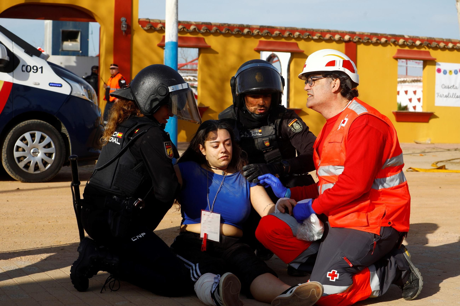 El simulacro de actuación ante una explosión en la Feria de Córdoba, en imágenes