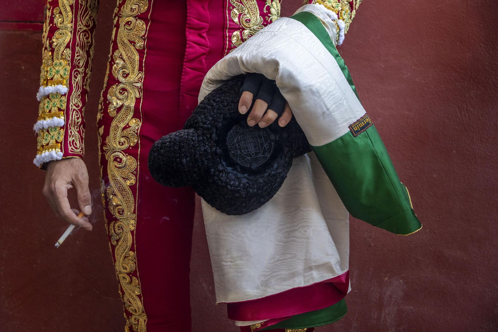 Las imágenes de la corrida de toros en El Puerto: puerta grande para Talavante