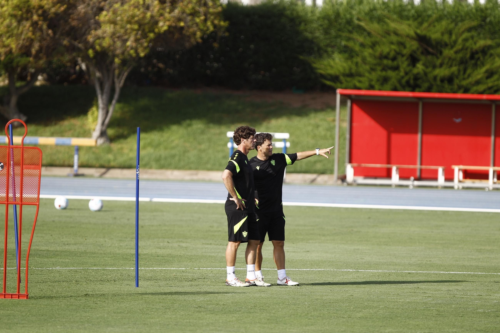 Primer entrenamiento de la Temporada 2025-2026 de la U.D. Almería, en imágenes