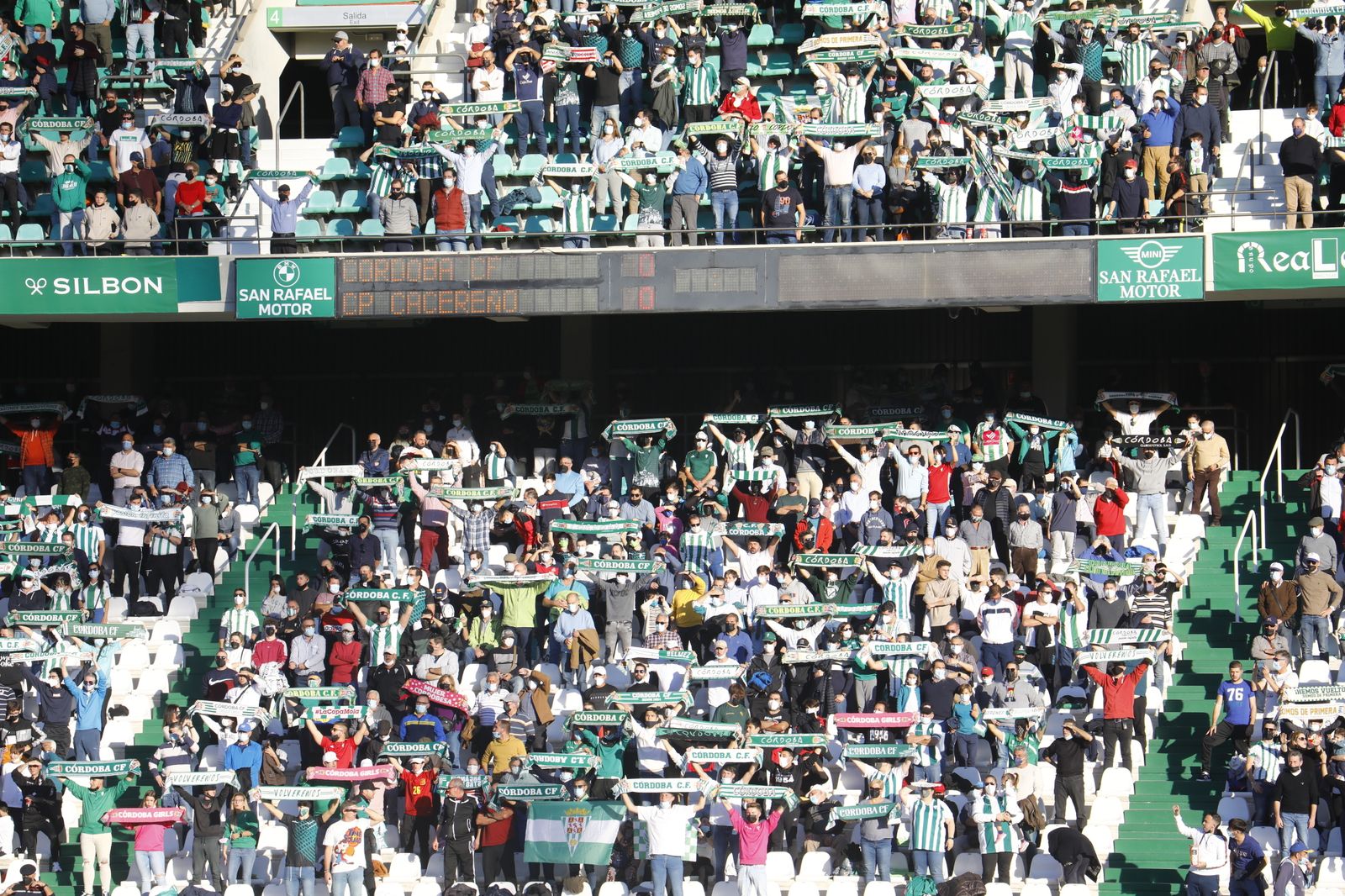 La victoria del Córdoba CF ante el Cacereño, en imágenes