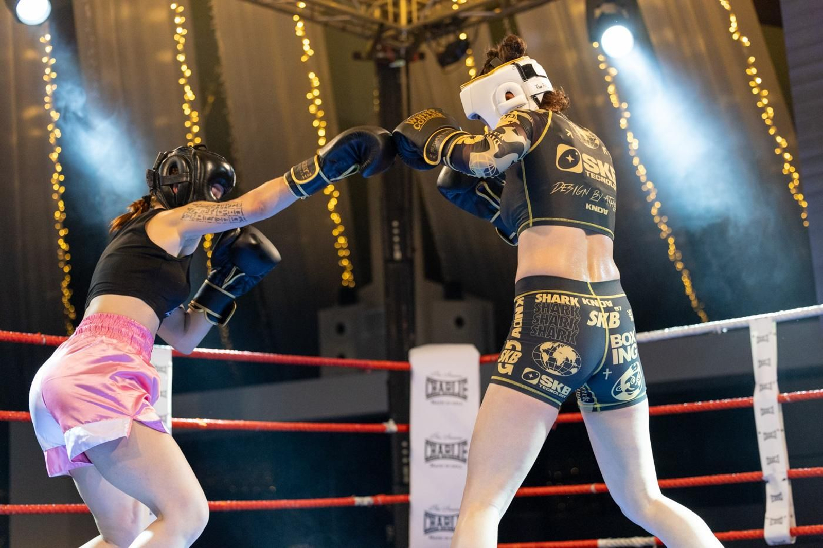 El boxeo solidario de la VI velada White Collar Boxing cautiva al público de Jaén