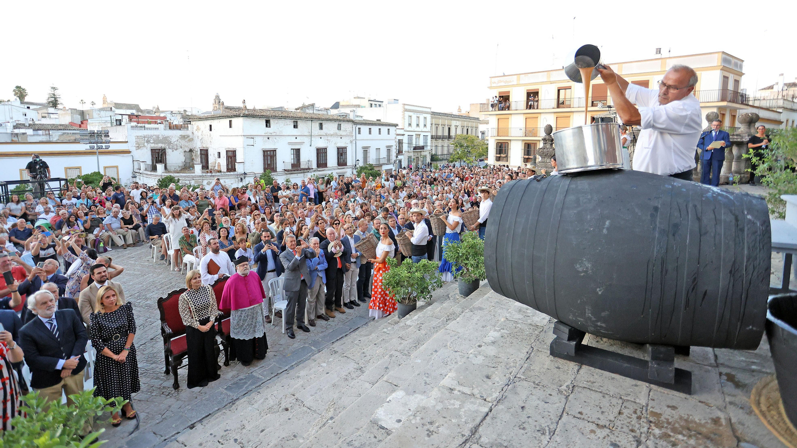 Tradicional Pisa de la Uva en la Catedral de Jerez 2023