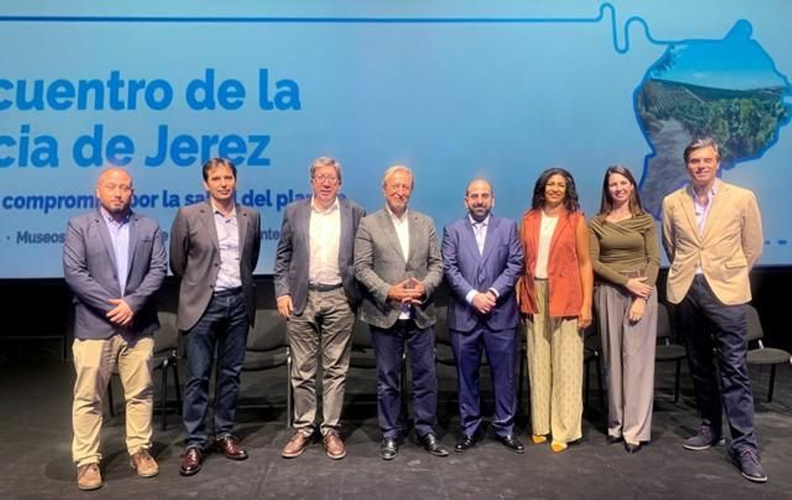 Ponentes y moderador II Encuentro de la Ciencia:Eugenio Marín, Enrique González, José Miguel Ramos, Paco Lobatón, Antonio Cala, Alejandra Guerra, Mercedes Nieves y Willy Pérez.