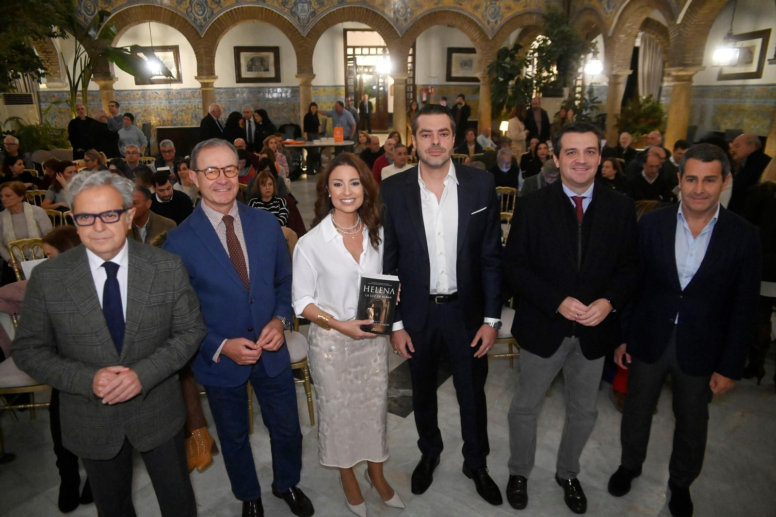 Salvador Fuentes, Nicolás de Bari, Mar Rodríguez Vacas, Joaquín Pérez Azaústre, José María Bellido y Antonio Cuesta en la presentación de 'Helena, la luz de Roma'
