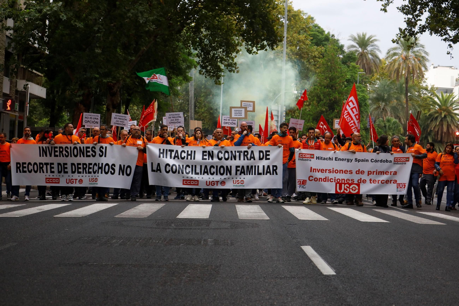 La manifestación de los trabajadores de Hitachi Energy en Córdoba, en imágenes