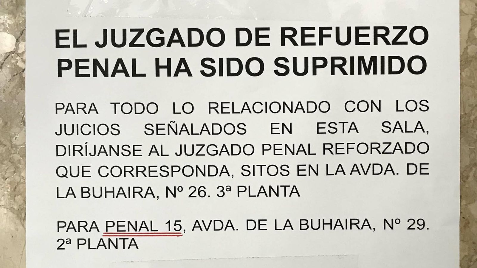 Anuncio en los juzgados del Prado de San Sebastián