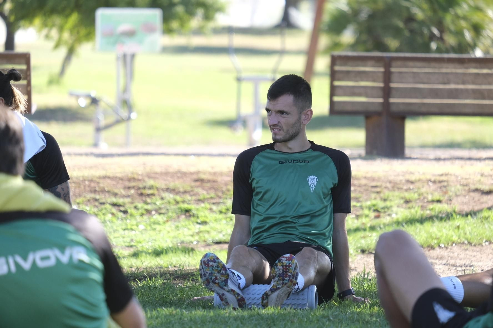 El entrenamiento del Córdoba CF en el parque de la Asomadilla, en imágenes