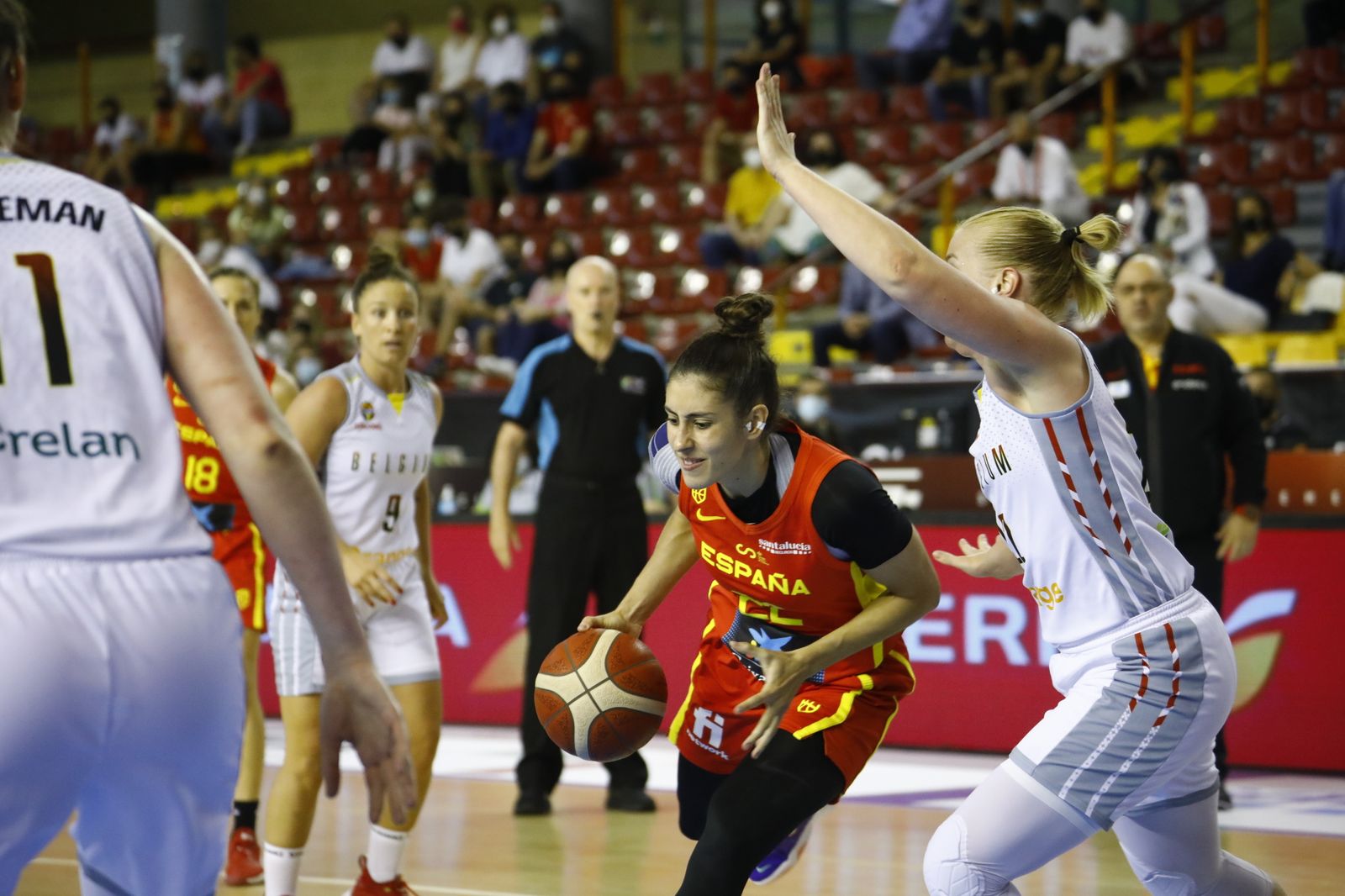 Las imágenes del triunfo de España ante Bélgica en Córdoba.