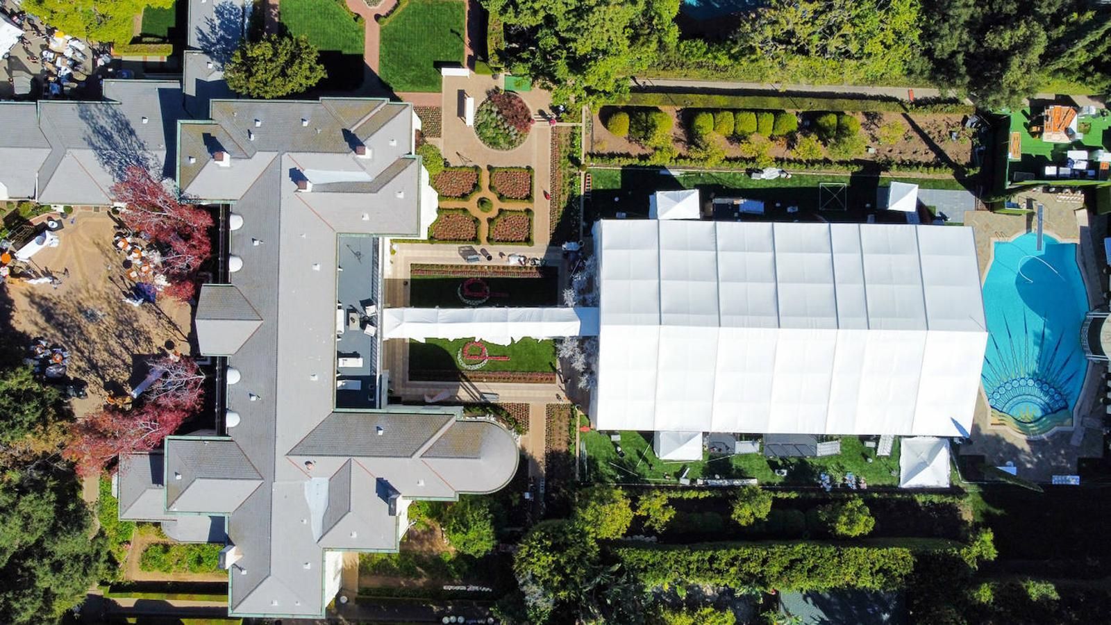 Vista de la mansión de Bel-Air en la que han contraído matrimonio Paris Hilton y Carter Reum.