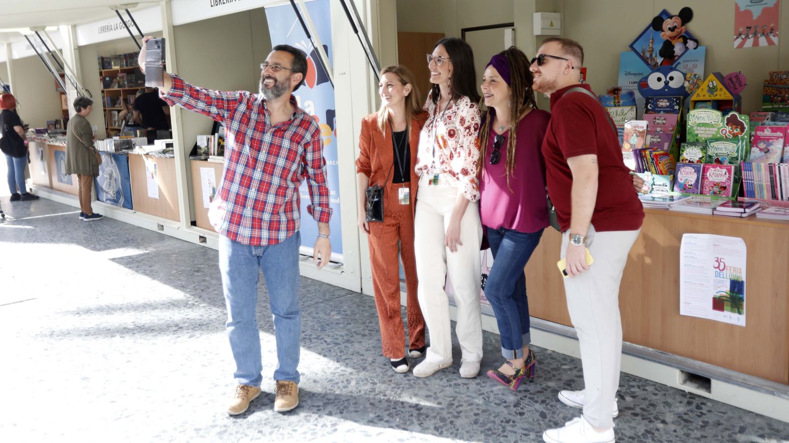 "Fotos de la Feria del Libro de La Línea"