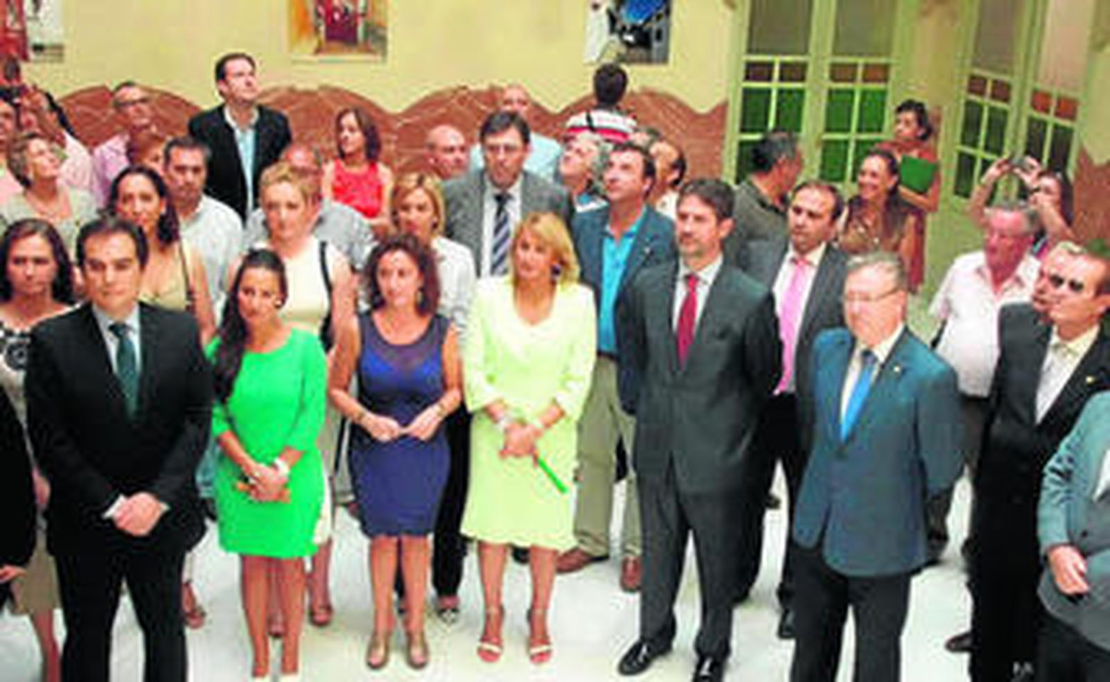 El alcalde de Córdoba, la delegada de la Junta, la alcaldesa mellariense, entre otros ayer en la inauguración.