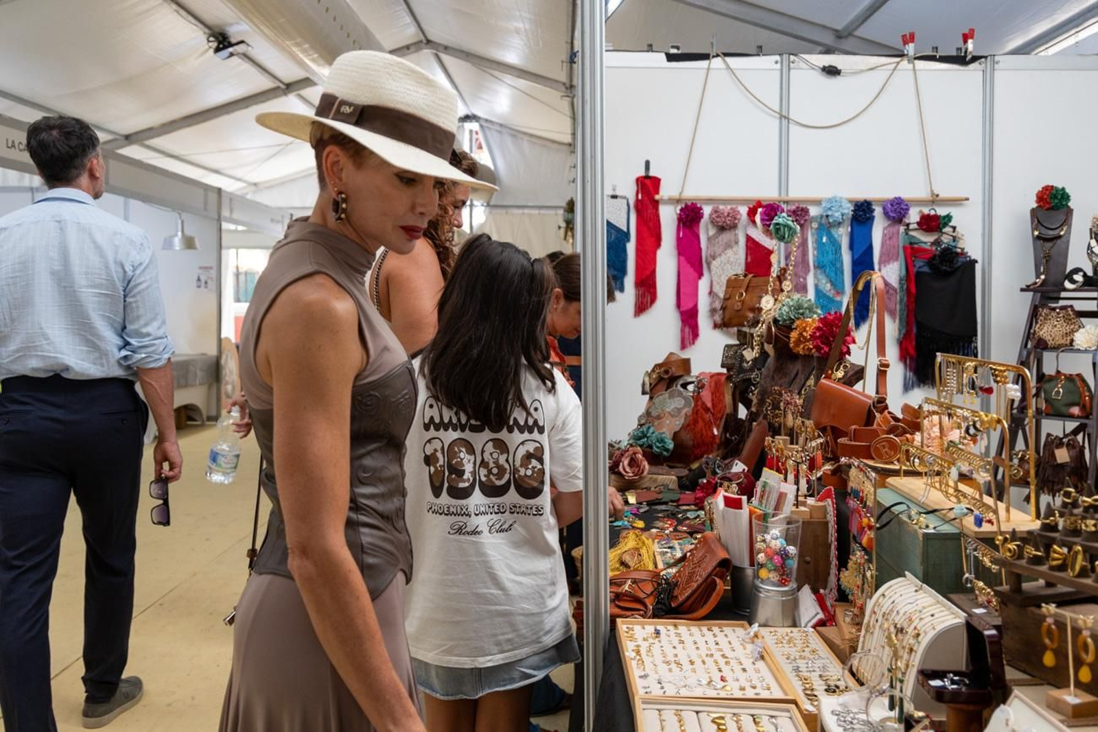 Anducab rinde homenaje a la unidad de caballería de la Policía Nacional