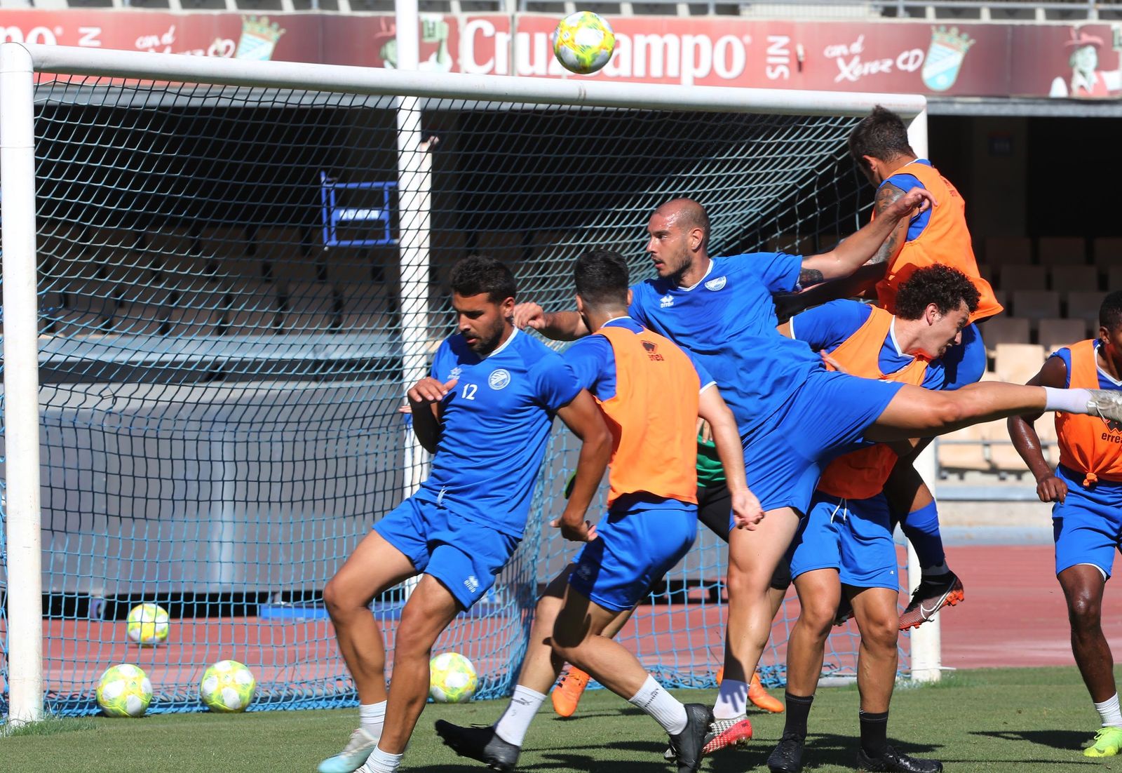 Imágenes del  partidillo disputado en Chapín por el XerezDFC