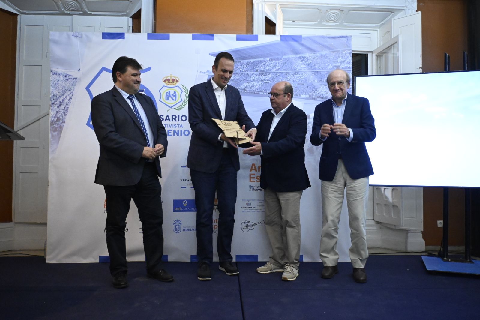 Acto de celebración del 25 aniversario de la Peña Cultural Recreativista 'El Milenio' en imágenes