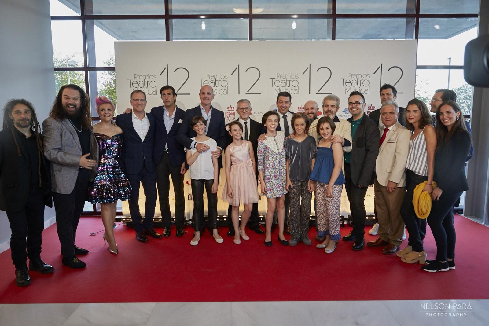 Integrantes de El Médico y premiados. Integrantes de El Médico y premiados.