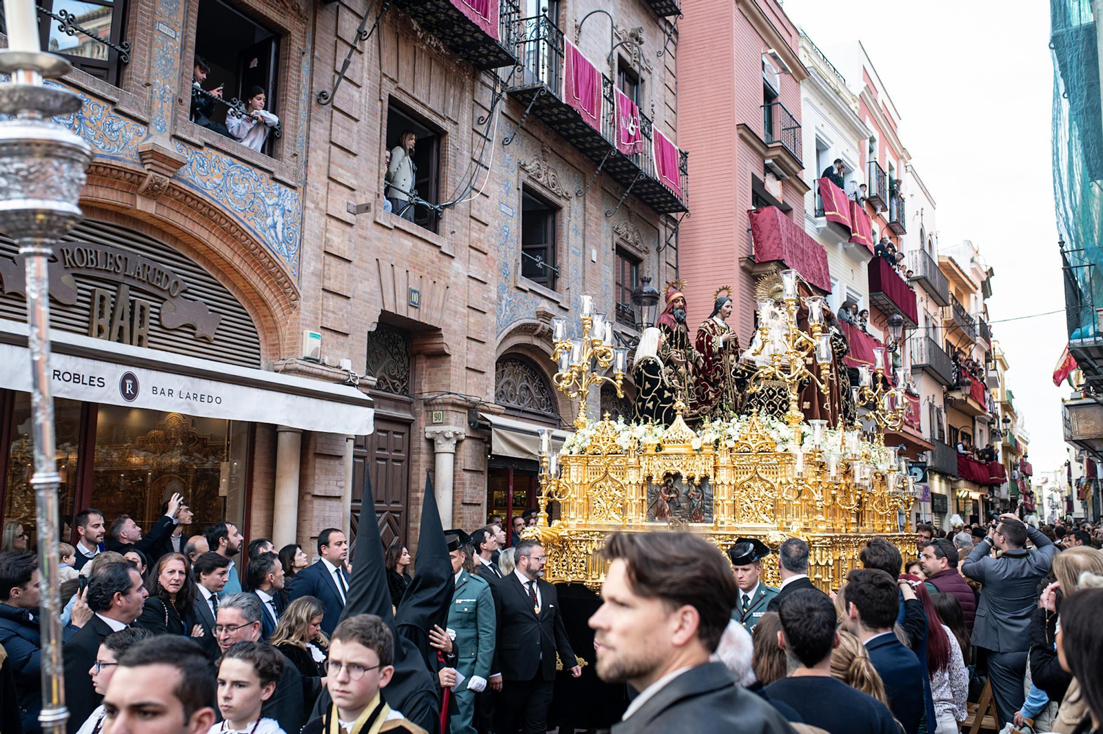 La Hermandad del Santo Entierro en la Semana Santa de Sevilla 2025