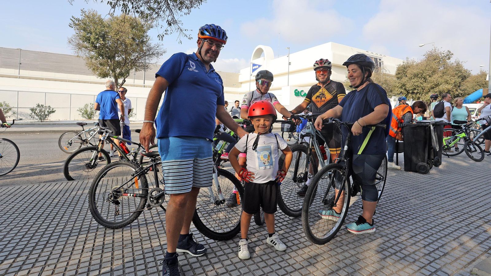 Búscate en el Día de la Bici Amistad por Jerez