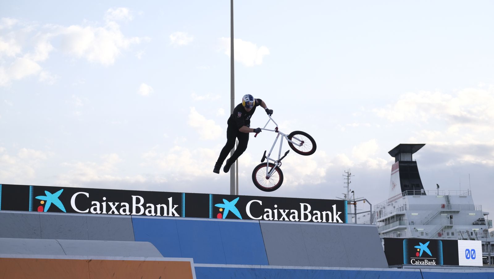 Imágenes de la segunda jornada de la Andalucía World Series Almería