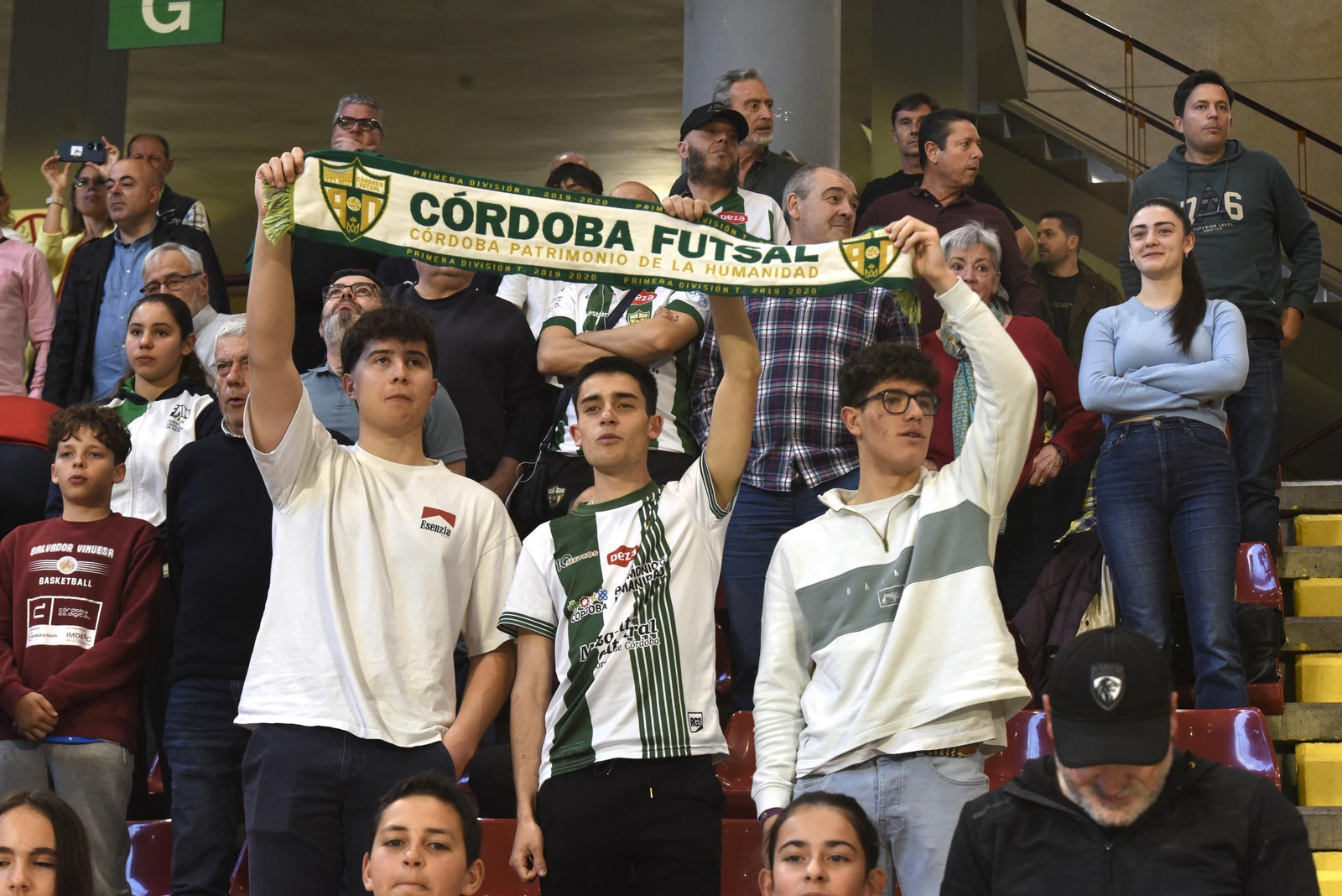 Las mejores fotos del ambiente en Vista Alegre para el Córdoba Futsal - AD Sala 10 Zaragoza