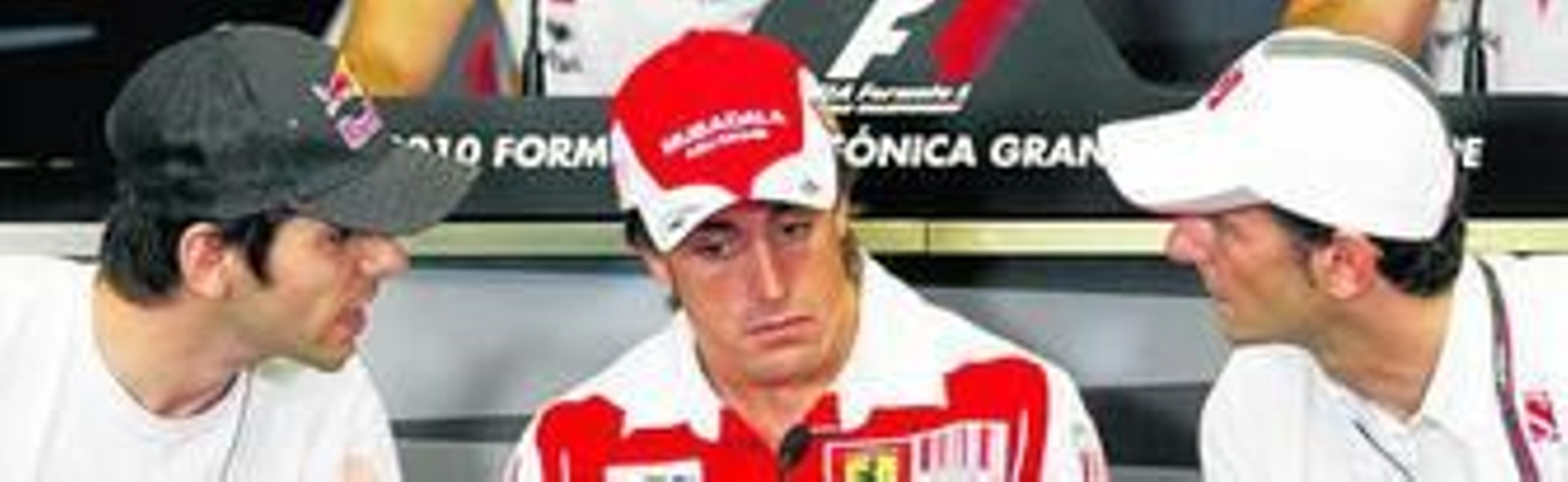 Alguersuari, Alonso y De la Rosa, durante la rueda de prensa previa del Gran Premio de Europa que se disputa en Valencia.