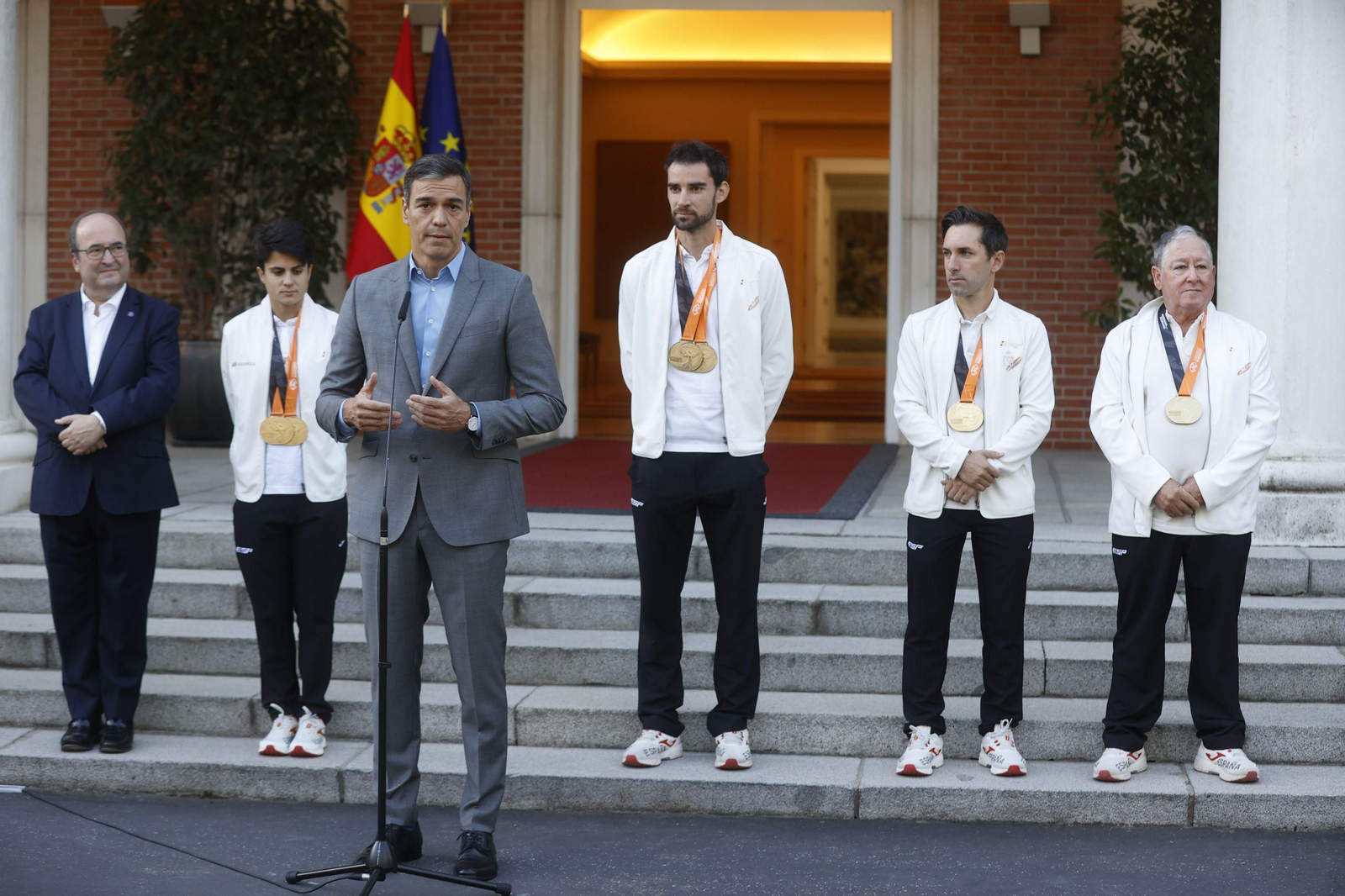 Las imágenes de María Pérez recibida por el presidente del Gobierno