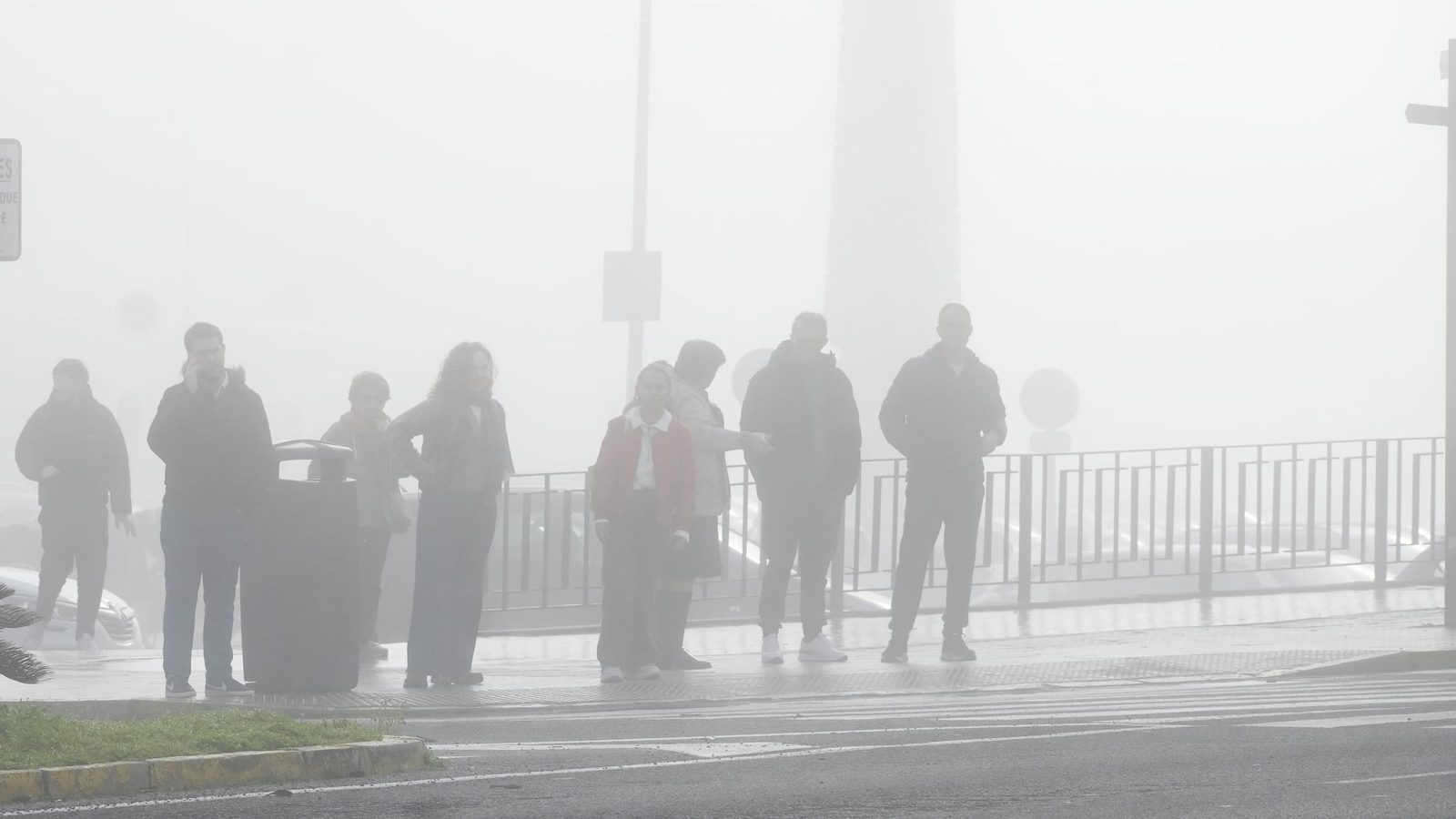 La niebla invade Cádiz