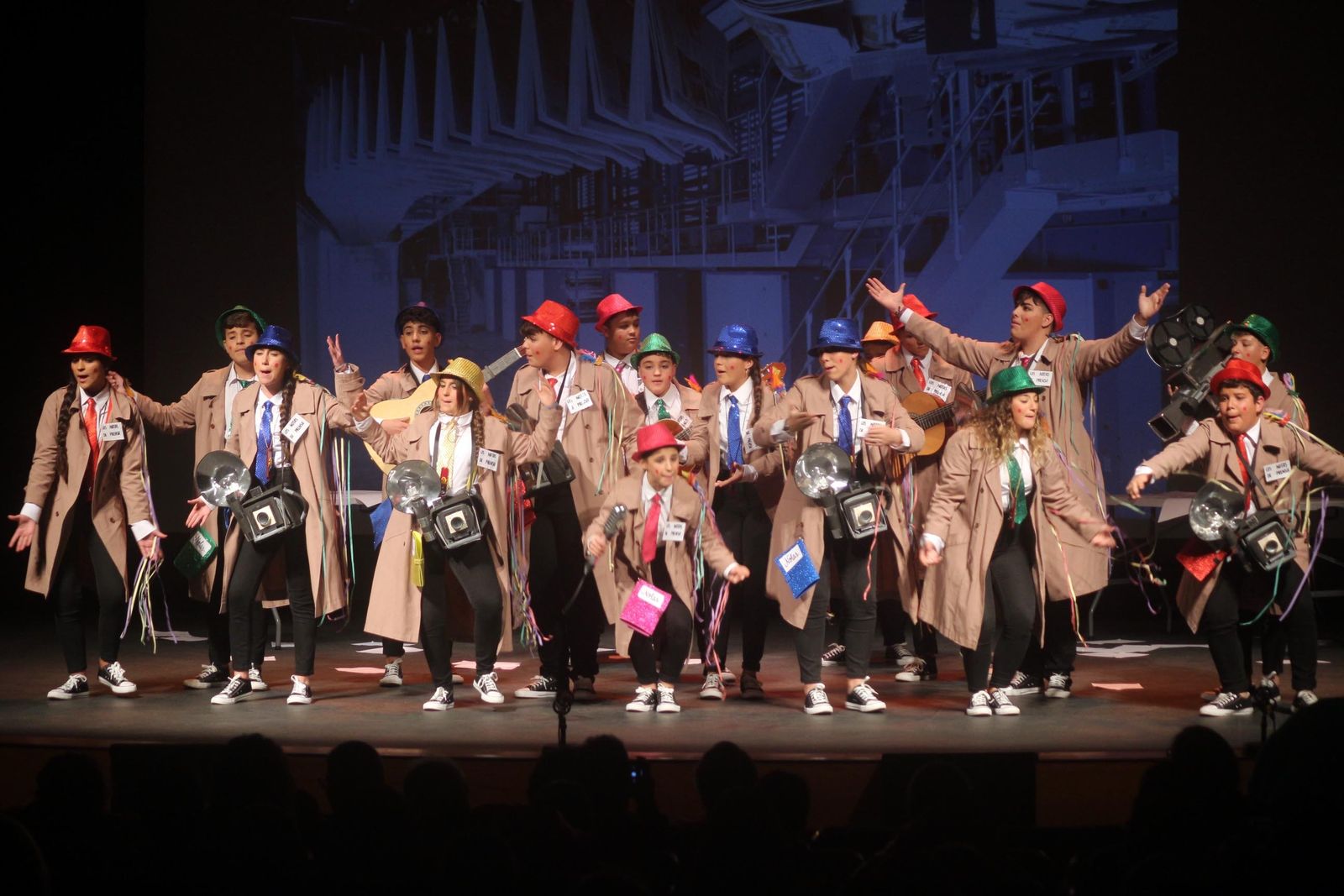 Comparsa infantil 'Los notas de prensa'