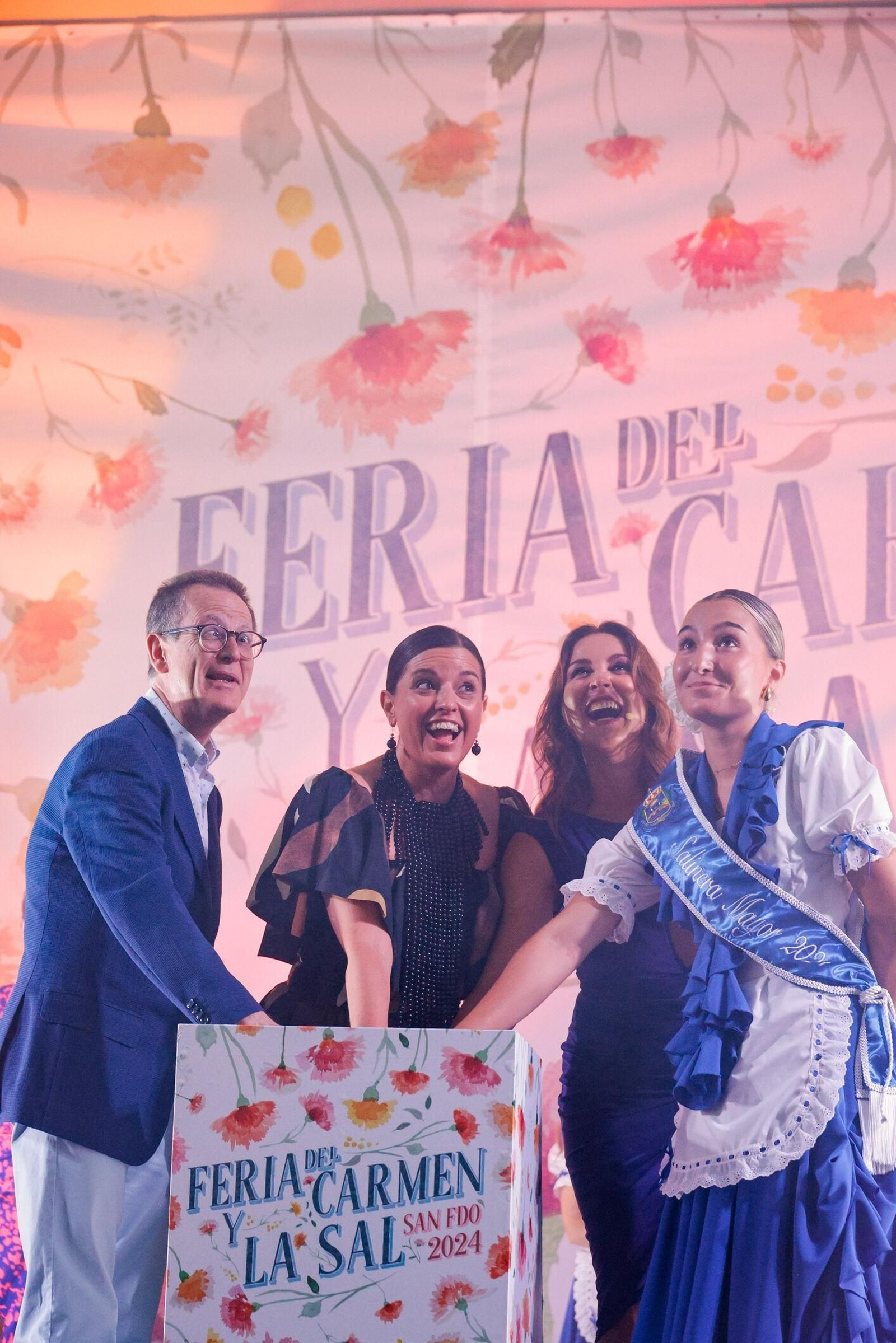 Las imágenes de la primera noche de la Feria del Carmen y de la Sal en San Fernando Las imágenes de la primera noche de la Feria del Carmen y de la Sal en San Fernando