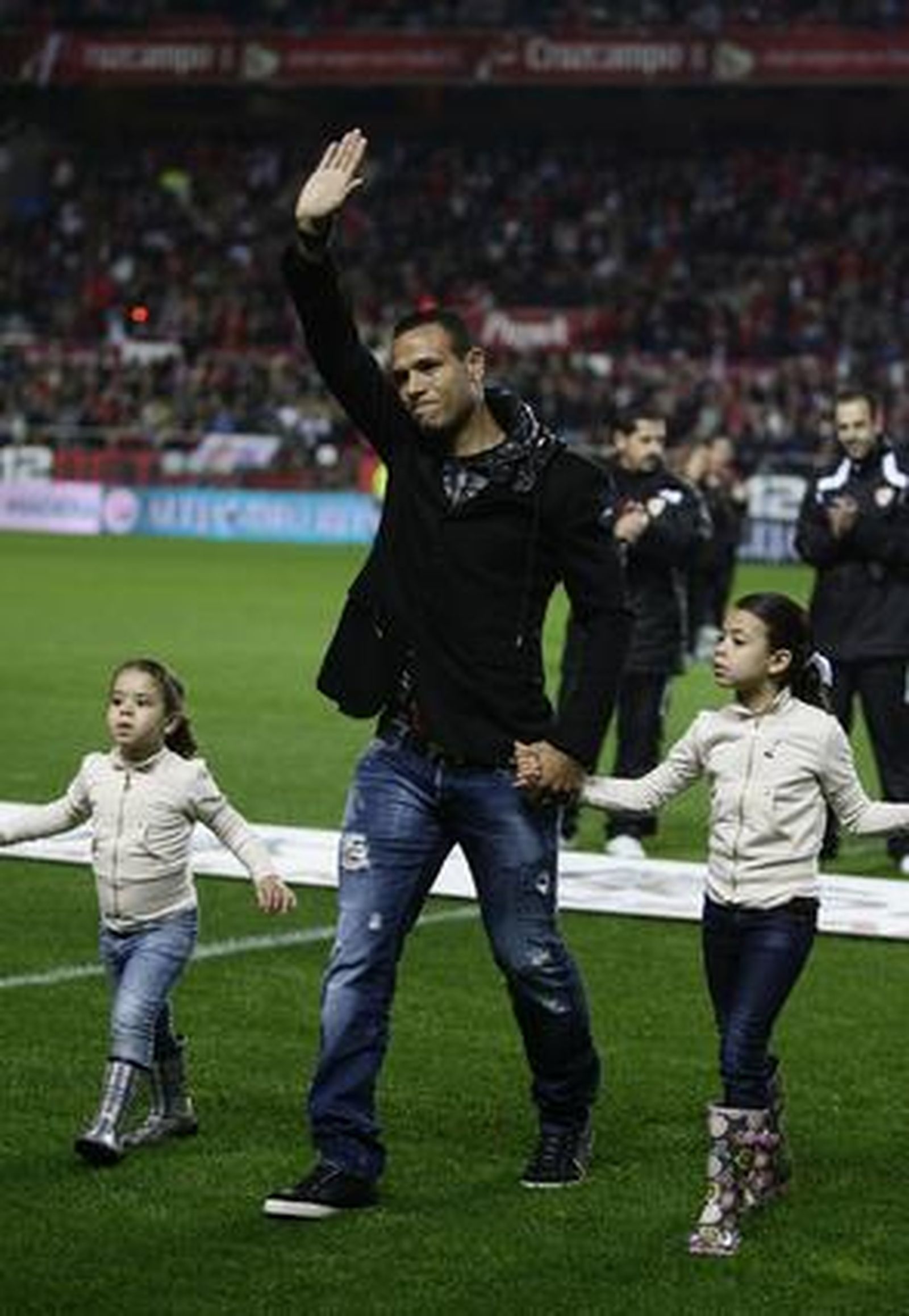 El Sevilla consigue sacar un punto ante el Barcelona en el Sánchez Pizjuán. / Antonio Pizarro