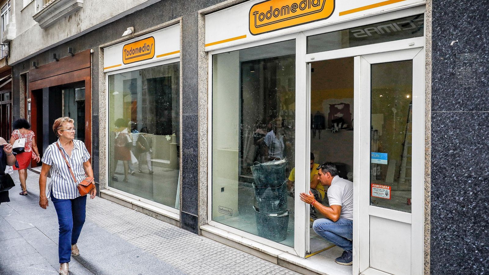 Obras en el local que ocupó Todomedias para la expansión de Allely.