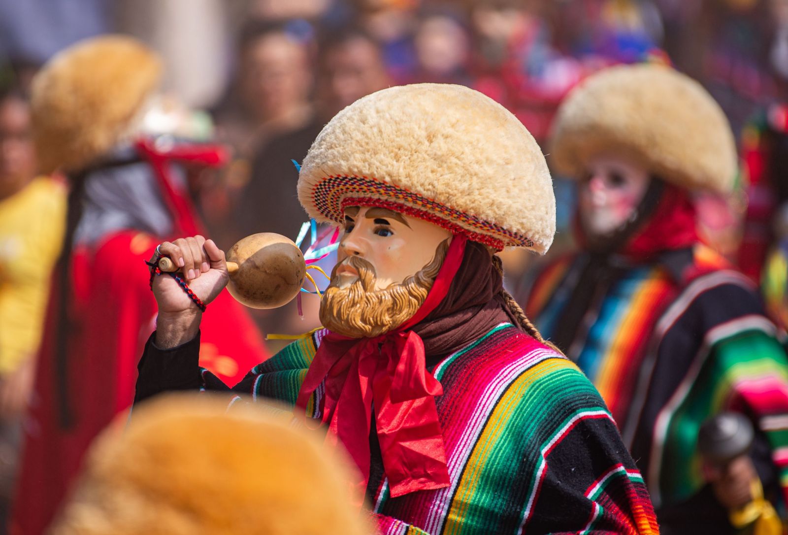 La Danza del Parachicos en honor al Señor de Esquilpas en Chiapas