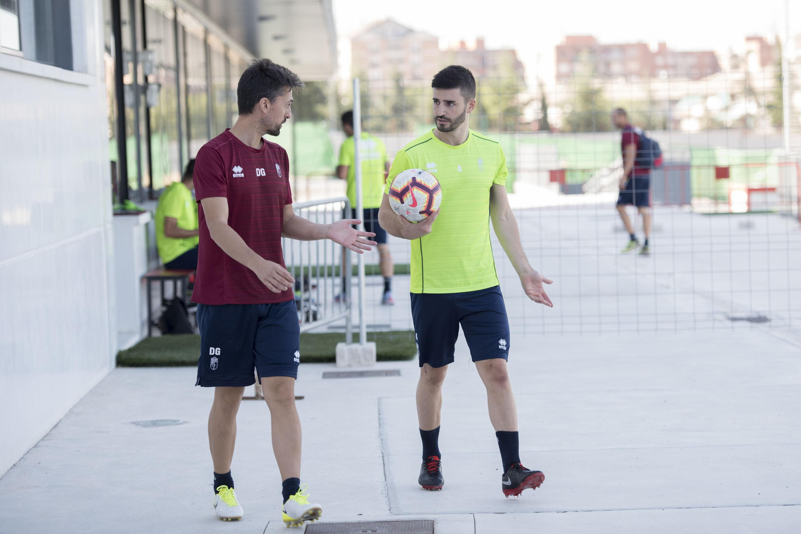 Fran Rico junto al coordinador de los servicios médicos Dionisio González.