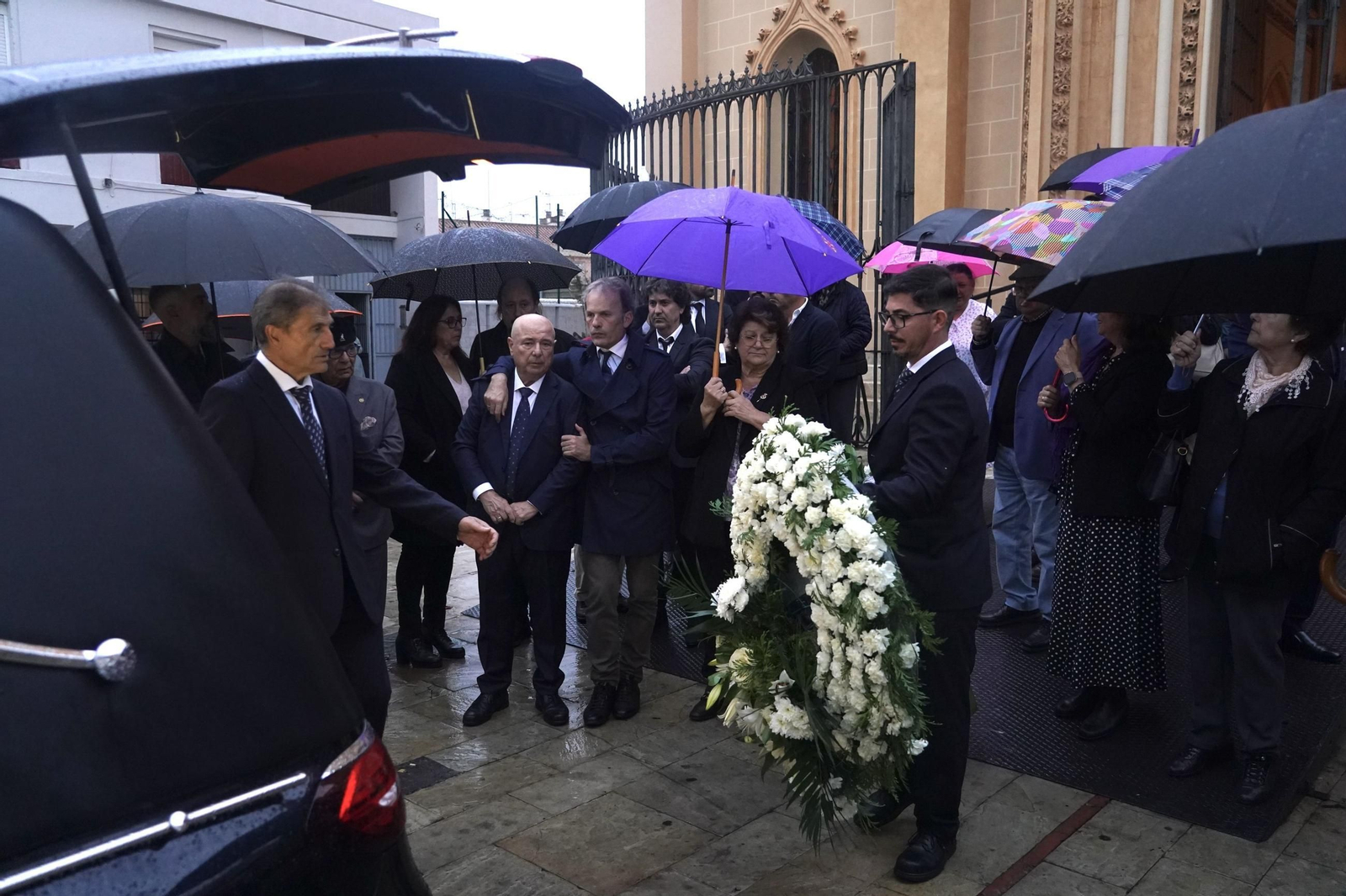 El último adiós al cantaor flamenco Fosforito, en imágenes