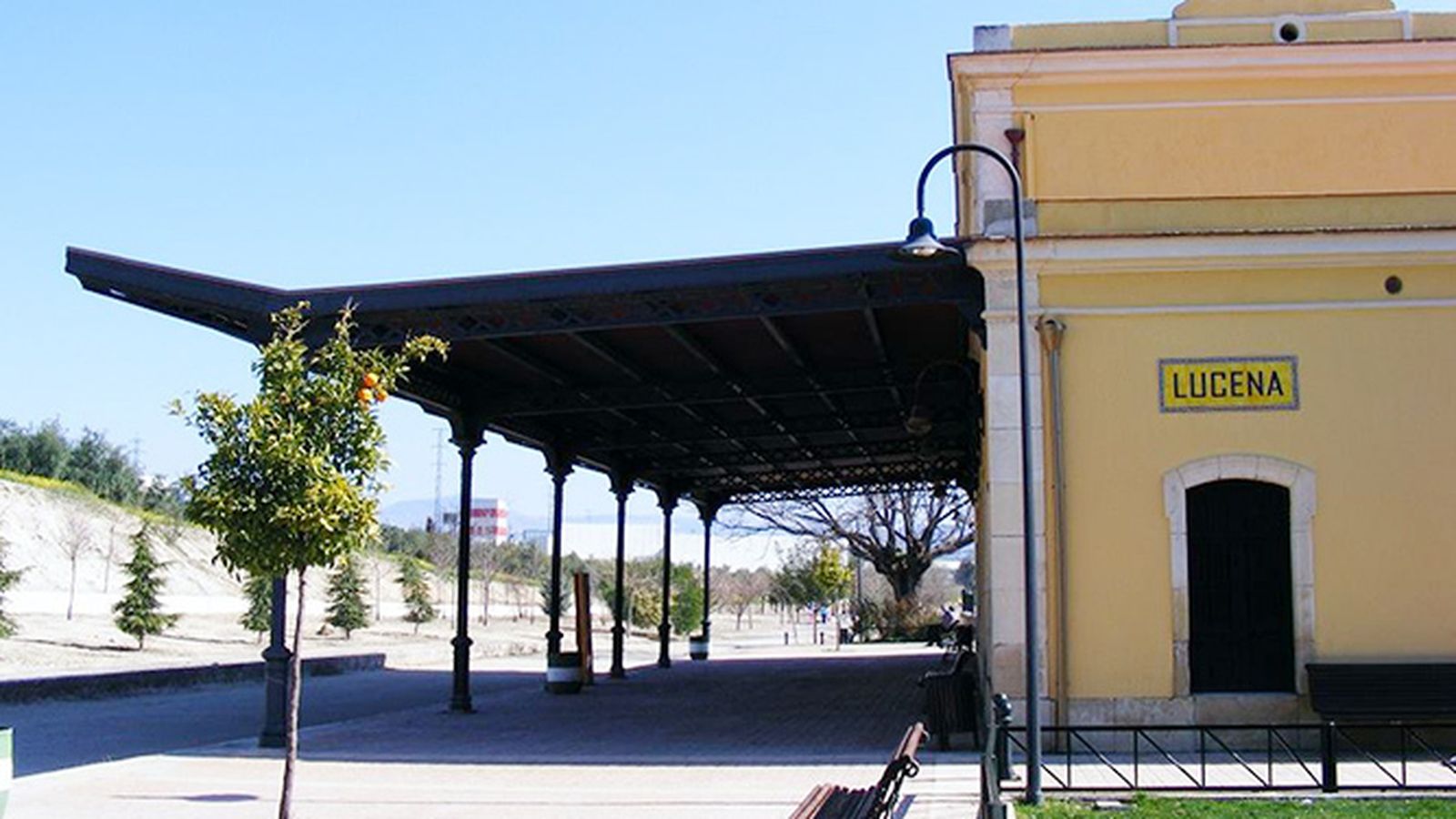 Antigua estación de Lucena.