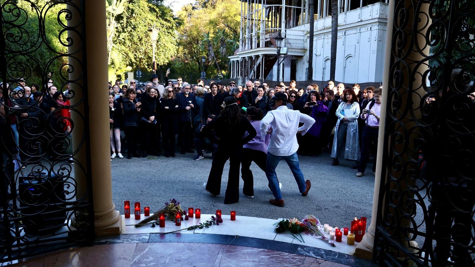 Estudiantes de Viento Sur participan en la protesta.